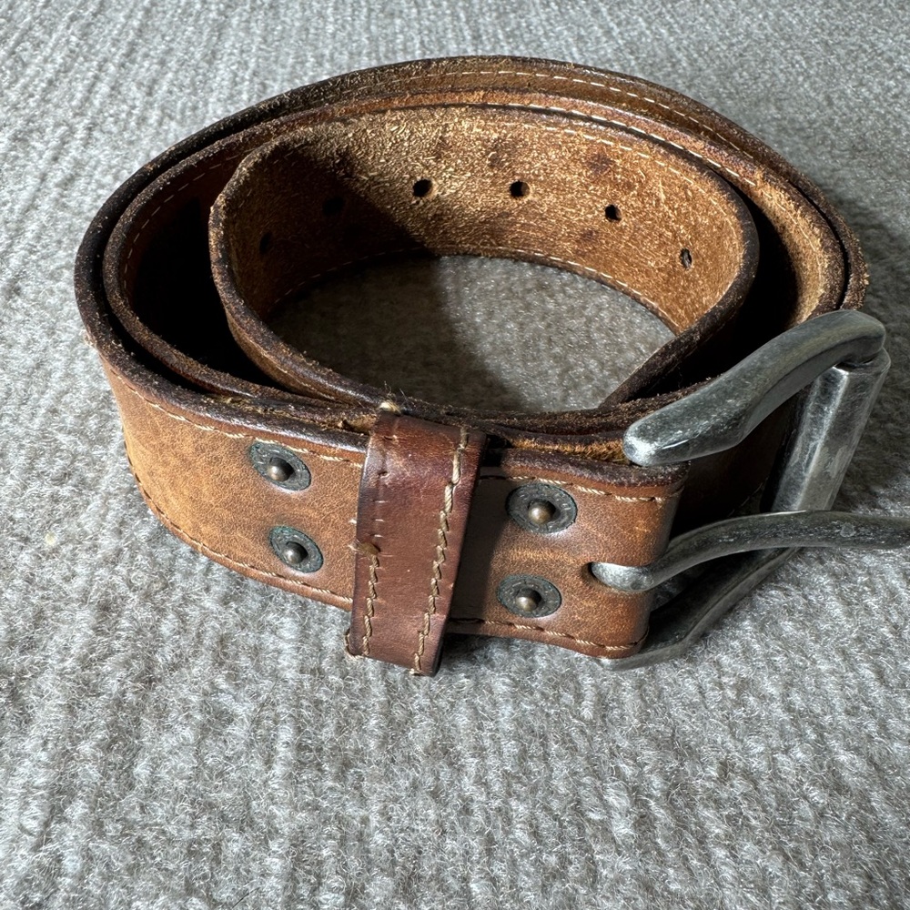 Levi’s Brown Genuine Leather Belt Size 38-40 Sturdy Buckle